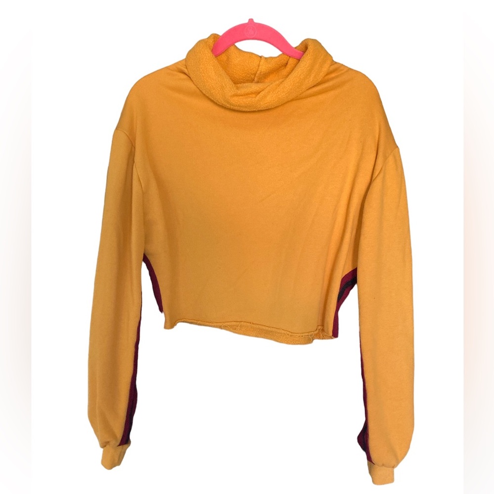 Twenty Montreal Cropped Sweater
